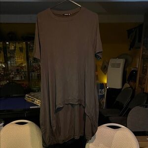 Woman’s Gray Shirt